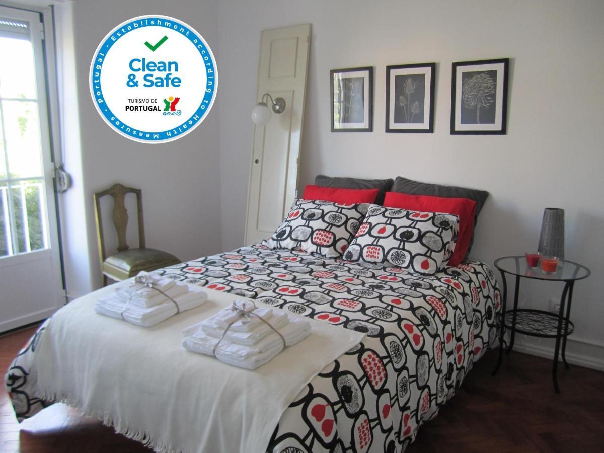 Alvalade II Airport Guest House Lisbon Bagian luar foto
