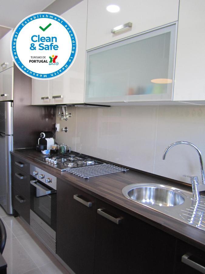 Alvalade II Airport Guest House Lisbon Bagian luar foto