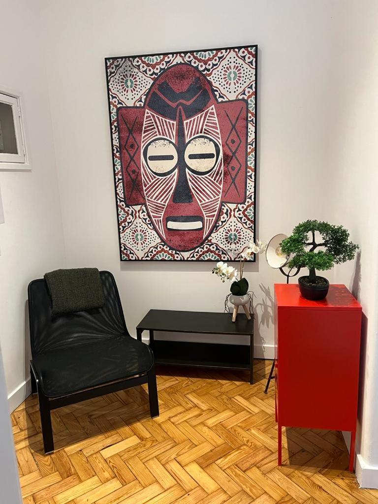 Alvalade II Airport Guest House Lisbon Bagian luar foto