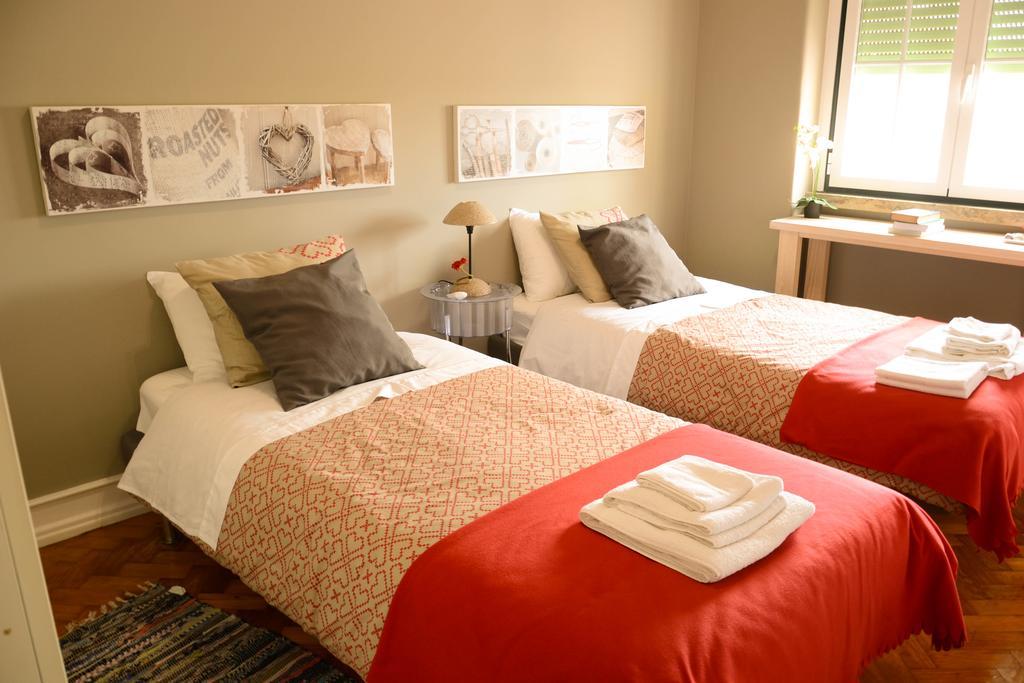 Alvalade II Airport Guest House Lisbon Ruang foto